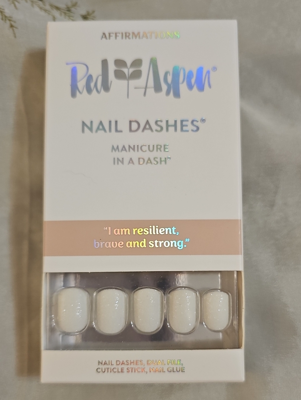 Red Aspen Glitter White Nail Dashes Manicure Set